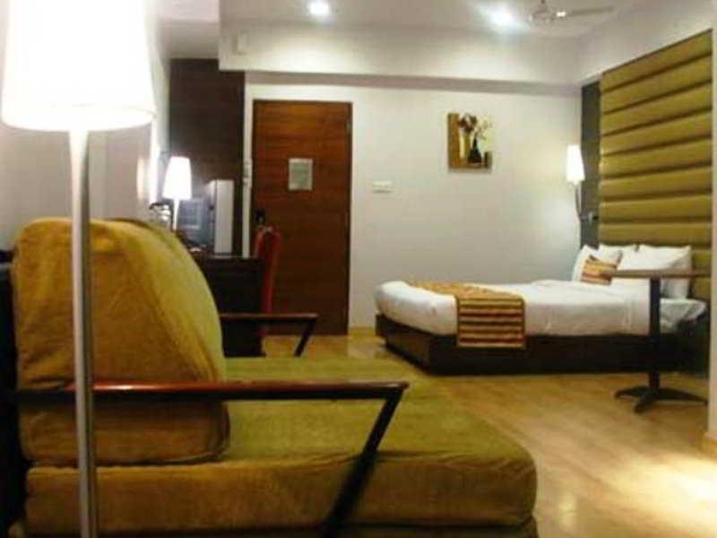Hotel Lavender Bough Мумбаи Экстерьер фото